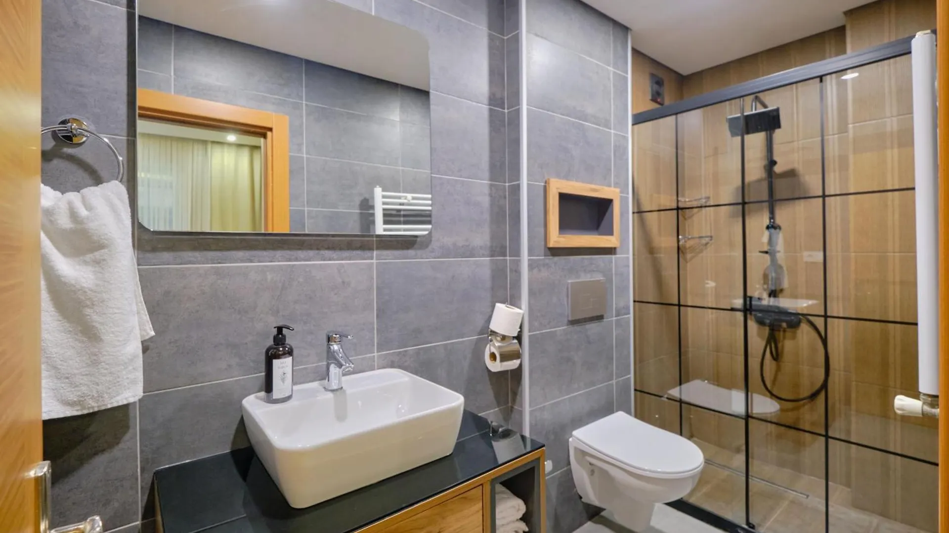 Private Apartment At Beylikduezue Nearly To E5 2 Istanbul Türkei
