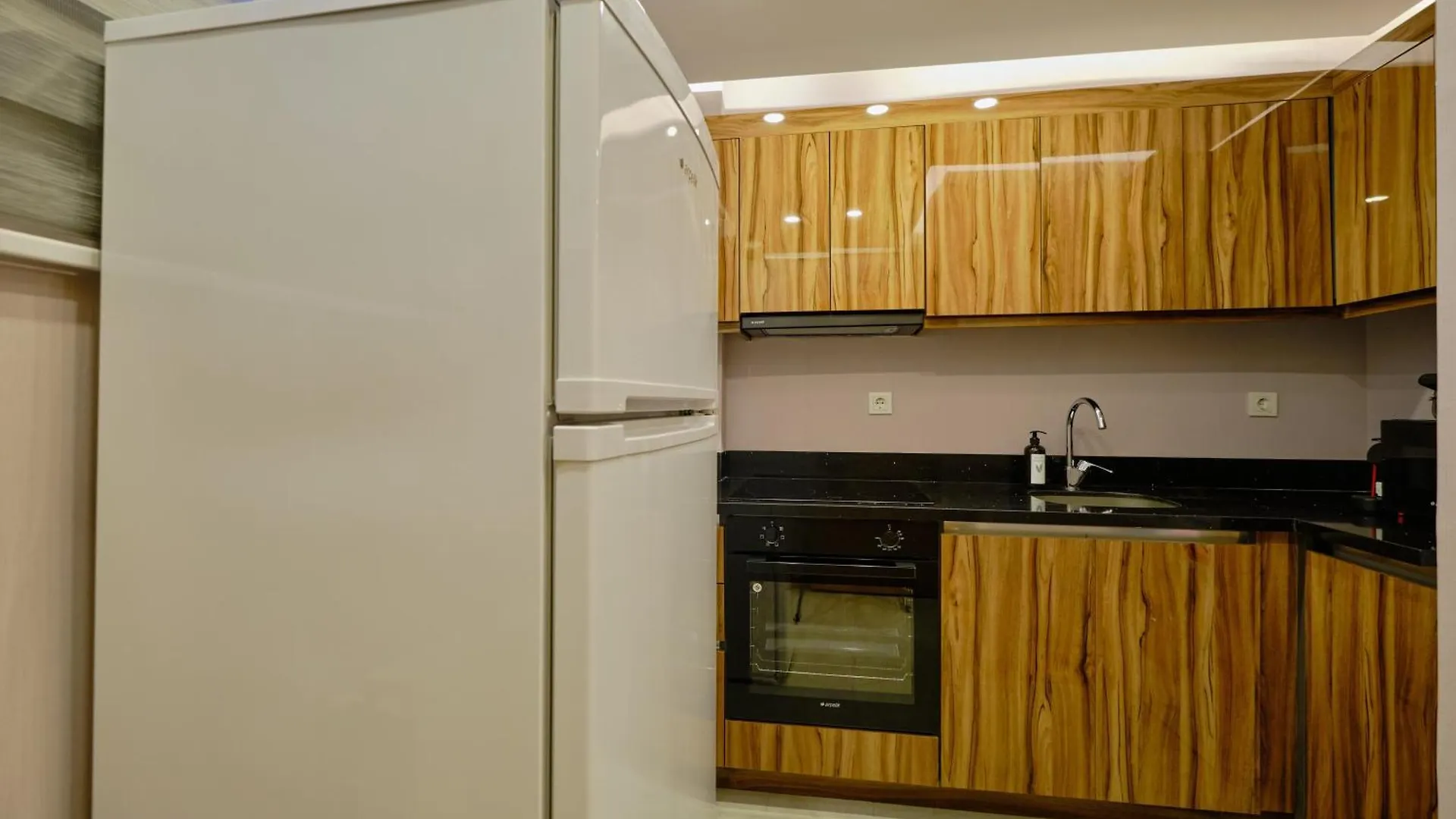 Private Apartment At Beylikduezue Nearly To E5 2 Istanbul Türkei
